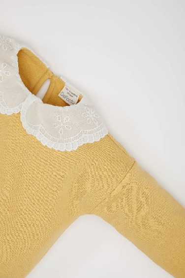 Baby Girl Lace Collar Basic Sweatshirt