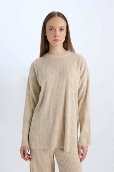 بلوز تريكو طويل بيزك سادة قصة مريحة