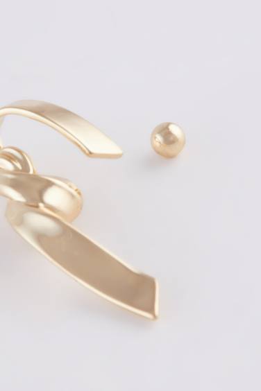 تراجي نسائي ذهبي