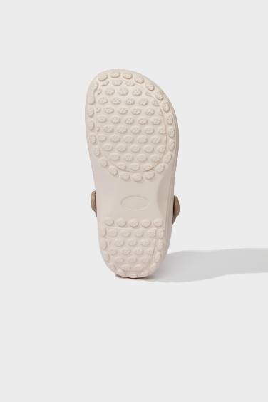 شبشب بناتي أيفا بكعب عالي