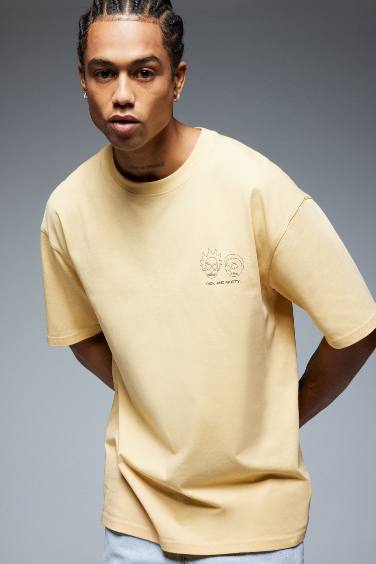 تيشيرت أوفر سايز قطن بطبعة من الخلف من ريك ومورتي