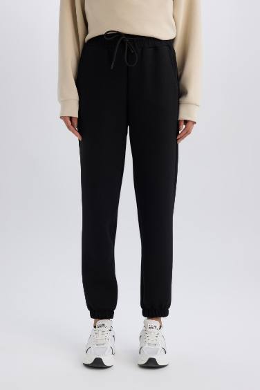 بنطلون سويت بانتس قصة عادية بجيب بأستك من تحت من DeFactoFit