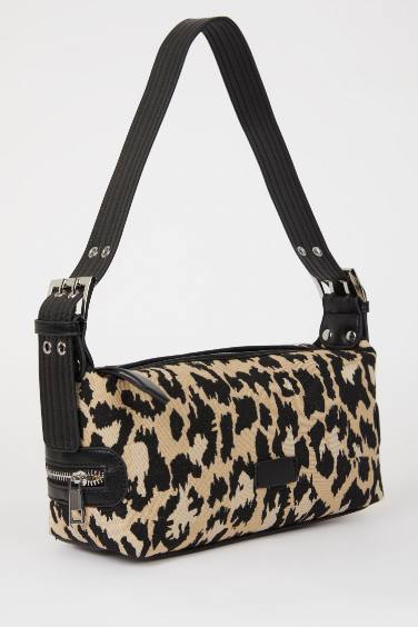 Woman Leopard Patterned Faux Leather Shoulder Bag