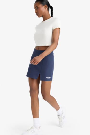 تنورة قماش رقيق قصة عادية