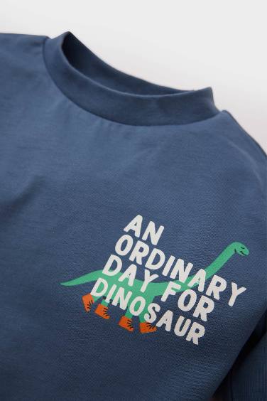 تيشيرت أولاد بكم طويل مطبوع قصة عادية برقبة مستديرة