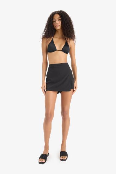 شورت بحر قصة عادية من Fall in Love