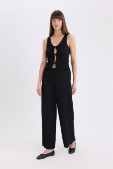 سروال واسع من قماش مجعد