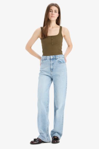 ديباردور مضلع سليم فيت برقبة مربعة