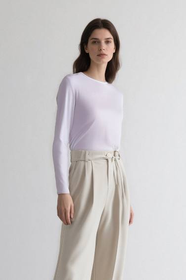 توب فيسكوز أبيض من Fall in Love