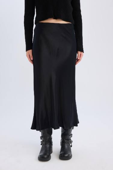 A Kesim Normal Bel Saten Maxi Etek