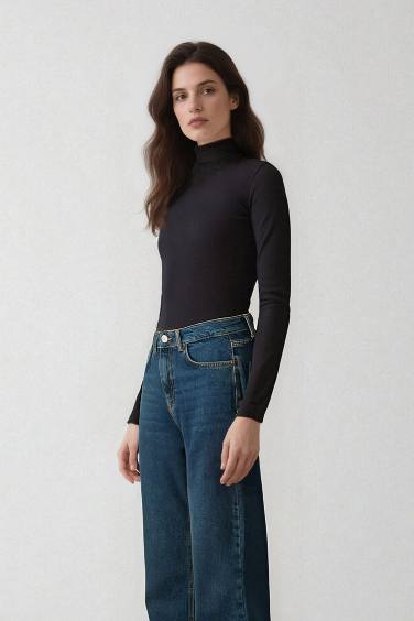 بودي سوت أسود  من Fall in Love