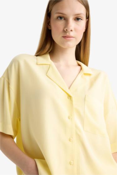 Cropped Fit Pajama Collar Short Sleeve Shirt