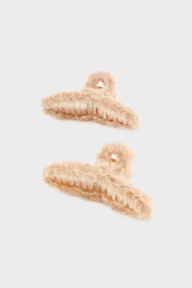 Woman Plush 2 Piece Latch Hair Clips