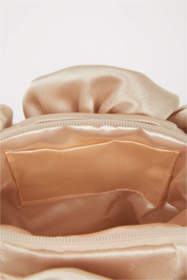 DCEY x DeFacto Kadın Saten Güllü Baget Çanta