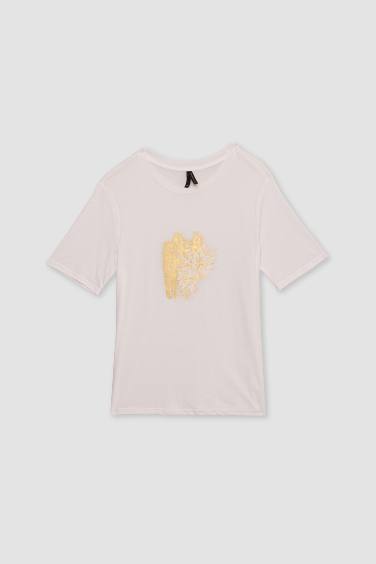 تيشيرت نص كم قصة عادية بياقة مستديرة