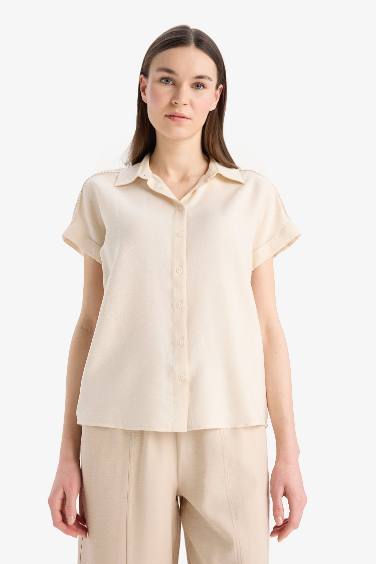 قميص نص كم برقبة قميص