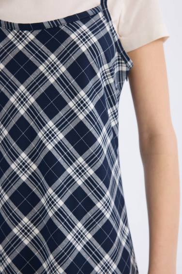 Coool V Yaka Kareli Askılı Midi Elbise