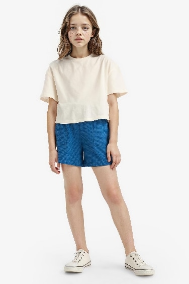 Girl Elastic Waist Pocketed Shorts