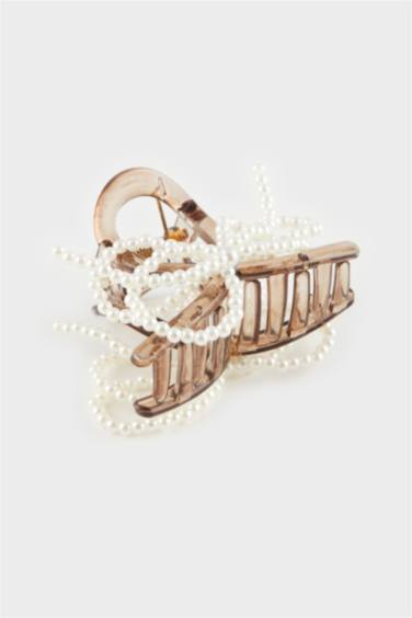 Woman Pearl Hair Clips