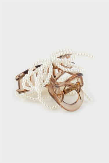 Woman Pearl Hair Clips