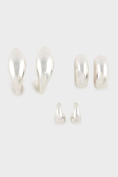 Woman 3 Piece Pearl Earrings