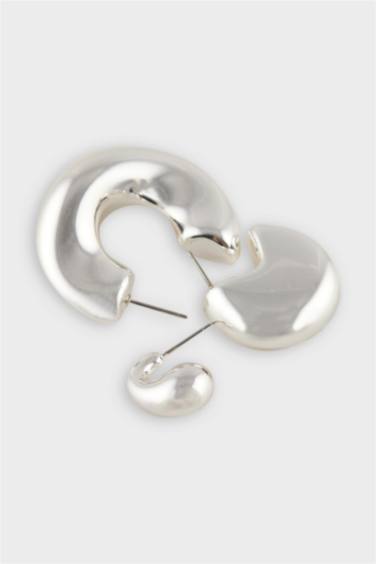 Woman 3 Piece Pearl Earrings