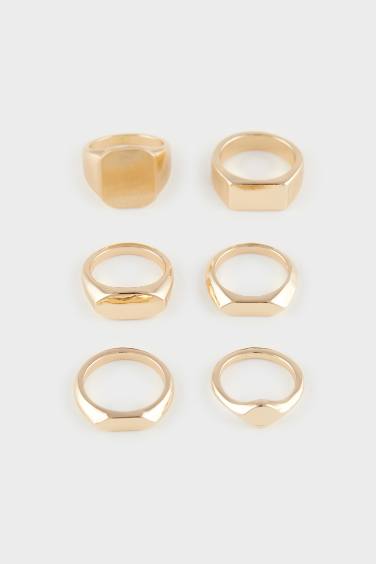 Woman 6 Piece Gold Rings