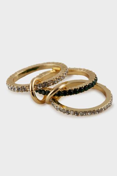 خاتم حريمي ذهبي بحجر أبيض وأسود