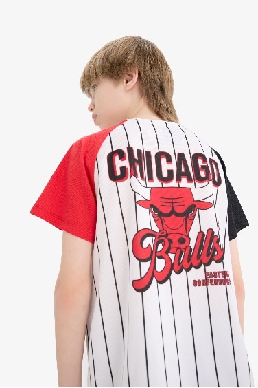 Erkek Çocuk NBA Chicago Bulls V Yaka Sırt Baskılı Kısa Kollu Tişört