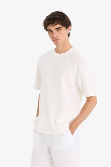 Boxy Fit Crew Neck Textured Short Sleeve T-Shirt