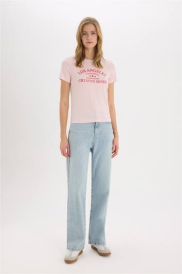 تيشيرت مضلع مطبوع قصة عادية برقبة مستديرة