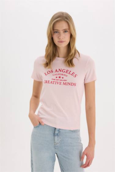 تيشيرت مضلع مطبوع قصة عادية برقبة مستديرة