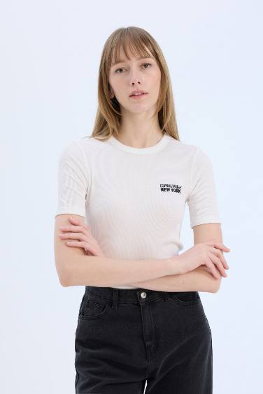 Slim Fit Crew Neck Printed Casual T-Shirt