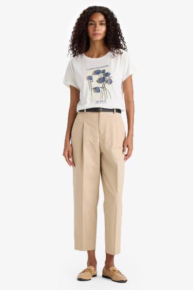 تيشيرت فلورال نص كم برقبة مستديرة