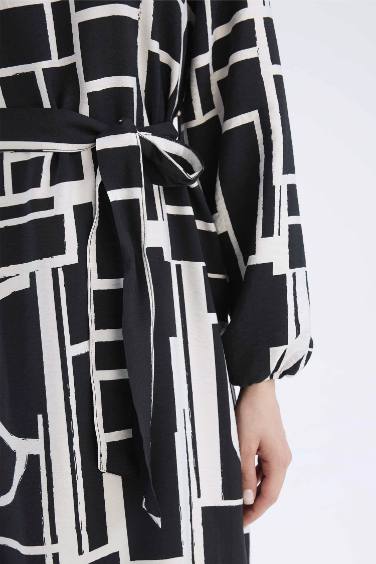 Regular Fit Crew Neck Patterned Belted Maxi Dress