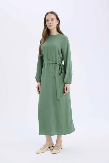 فستان ميدي كم طويل ايروبين قصة عادية بياقة مستديرة