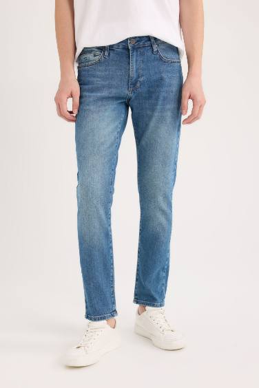 Pedro Slim Fit Normal Waist Slim Leg Jeans