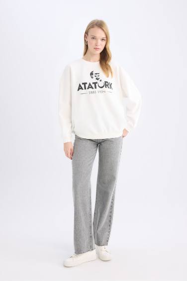 Oversize Geniş Kalıp Bisiklet Yaka Atatürk Baskılı Sweatshirt