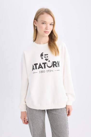 Oversize Geniş Kalıp Bisiklet Yaka Atatürk Baskılı Sweatshirt
