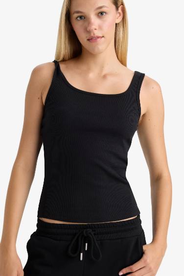 كيمونه بيزك سادة مضلع سليم فيت بياخة مدورة