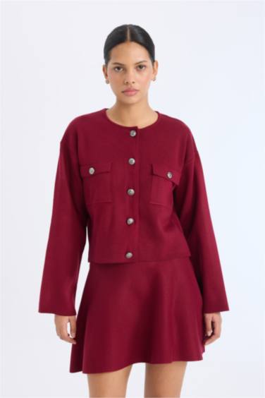 سترة تريكو قصة عادية برقبة مستديرة بأزرار