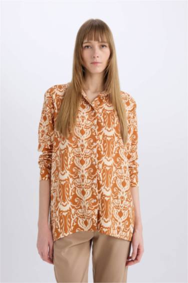 Оверсайз рубашка-тник с длинными рукавами и узором