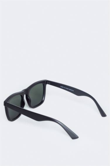 Man Round Classic Black Plastic Frame Black Lens Sunglasses