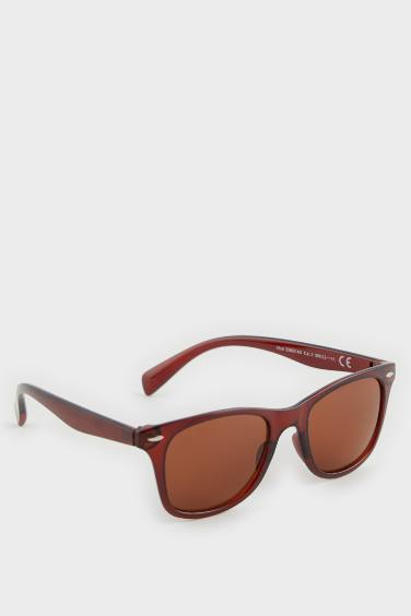 Man Round Sunglasses