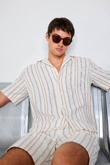 Regular Fit Polo Neck Short Sleeve Shirt