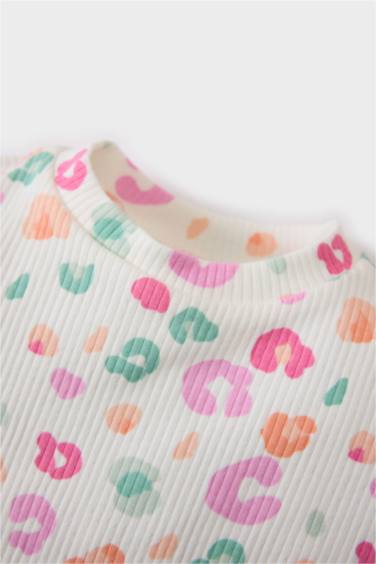 طقم بناتي تايجر تيشيرت وليجن مضلع قصة عادية - قطعتين