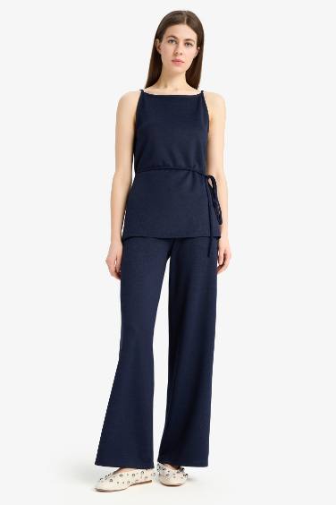 تانك توب بيكيه قصة عادية بياقة عريضة