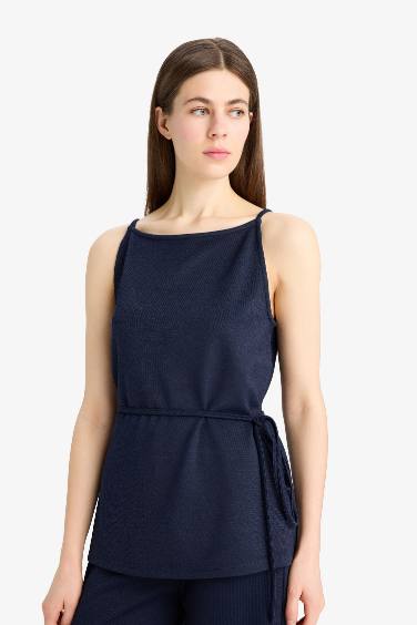 تانك توب بيكيه قصة عادية بياقة عريضة