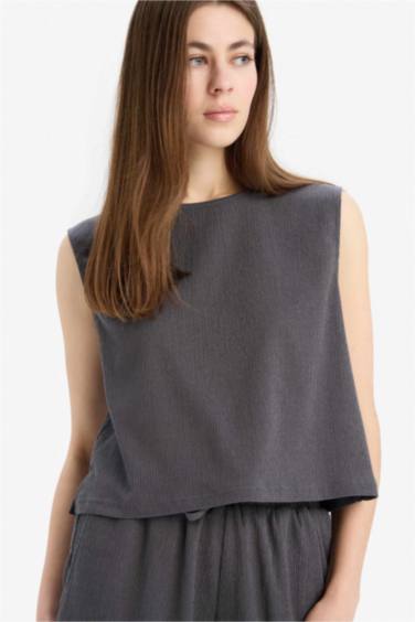Regular Fit Crew Neck Crepe Blouse
