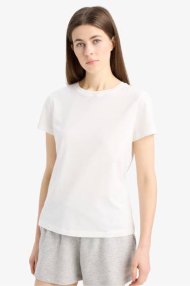 Базовая футболка с круглым вырезом и короткими рукавами Regular Fit